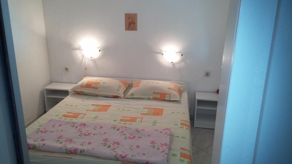 Apartments Marija Bajto Nečujam Habitación foto