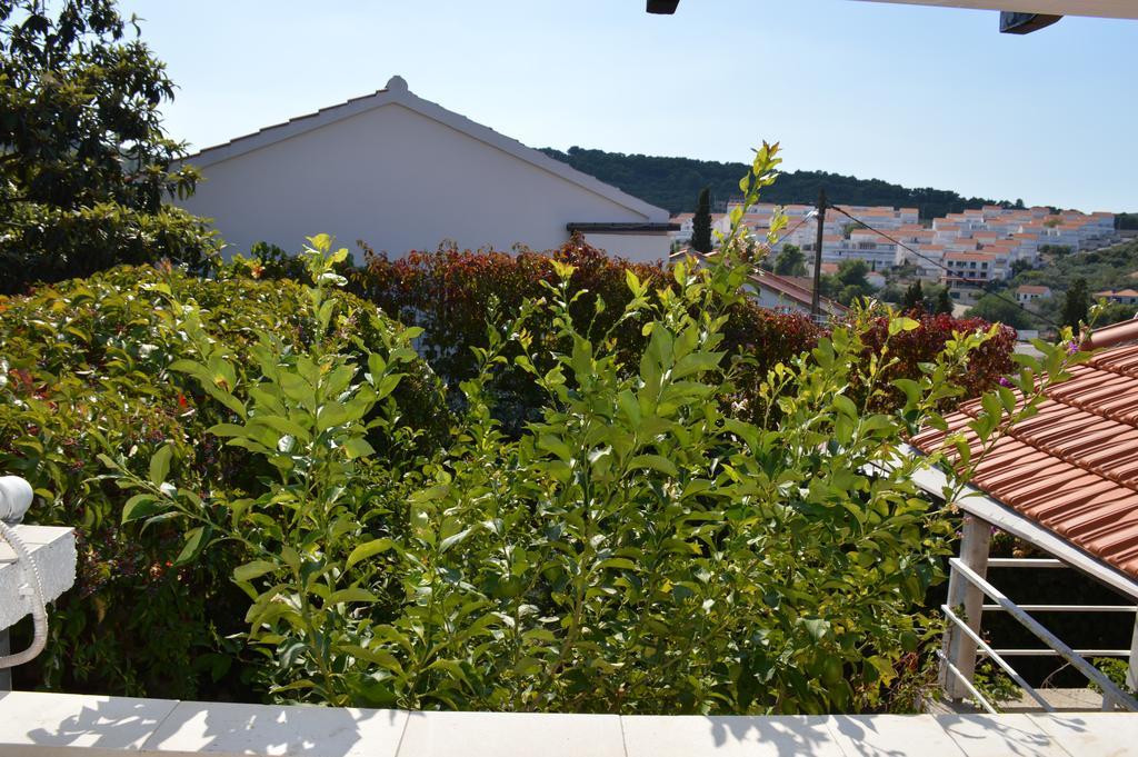 Apartments Marija Bajto Nečujam Exterior foto
